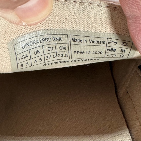 Vionic Dinora Leopard Snakeskin Slip-On Platform Sneakers White Leopard Size 6.5 - Picture 9 of 10